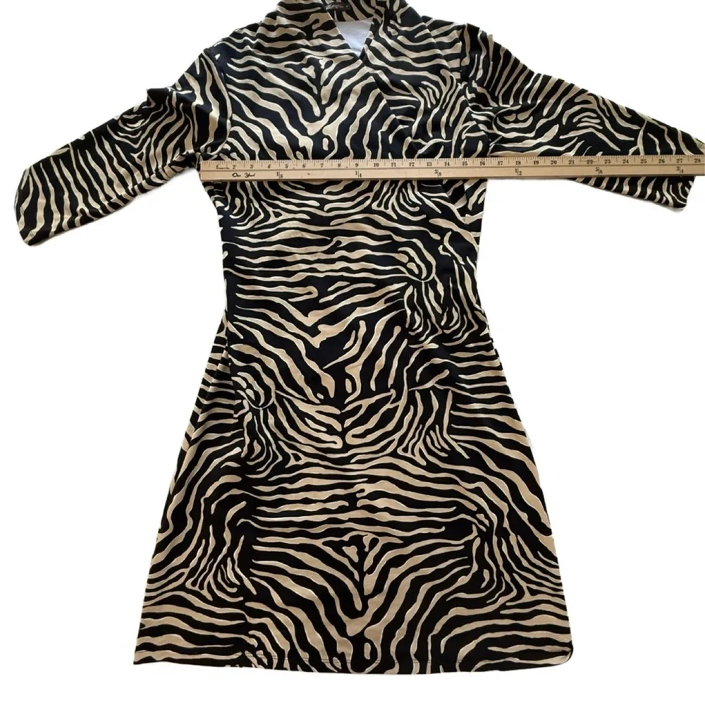 J. McLaughlin Zebra-Print V-Neck Wrap Catalina Cloth Dress in Black and Cream. M